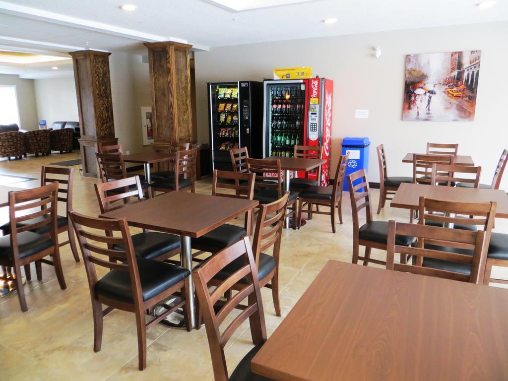 雷吉纳温德姆速8酒店 里贾纳 外观 照片